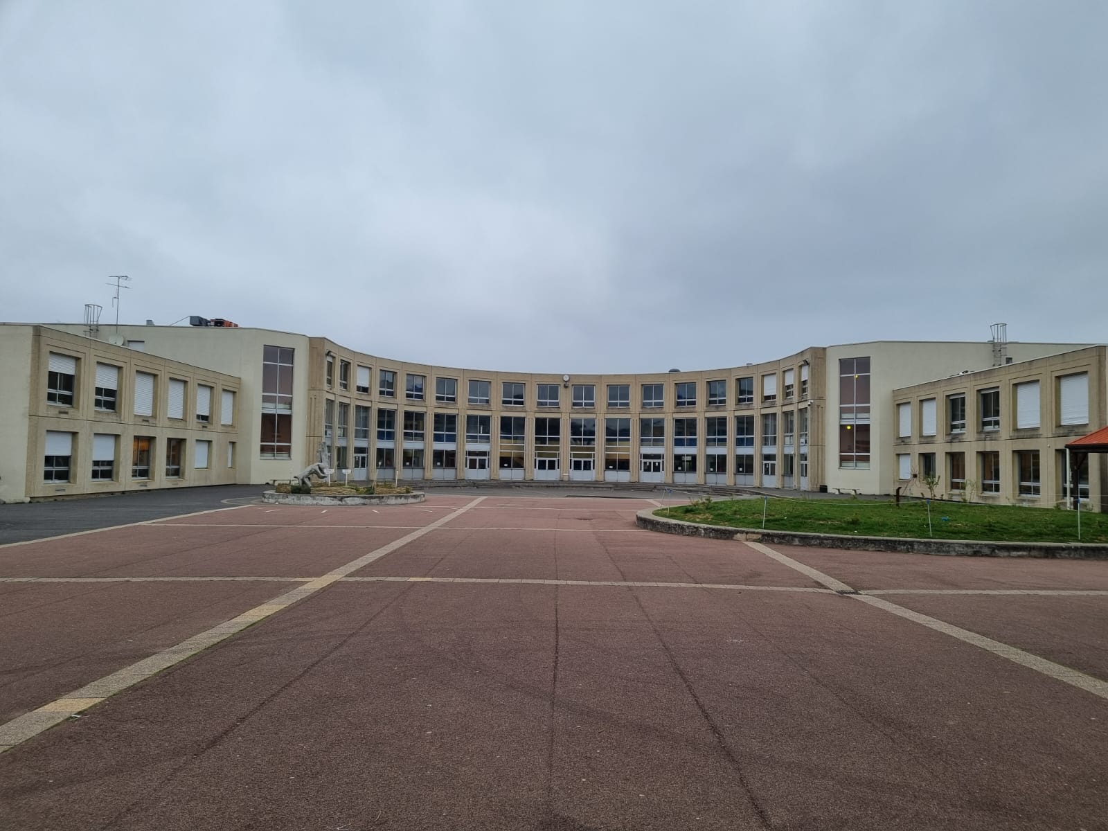 Visite du collège – Collège Jean de La Fontaine